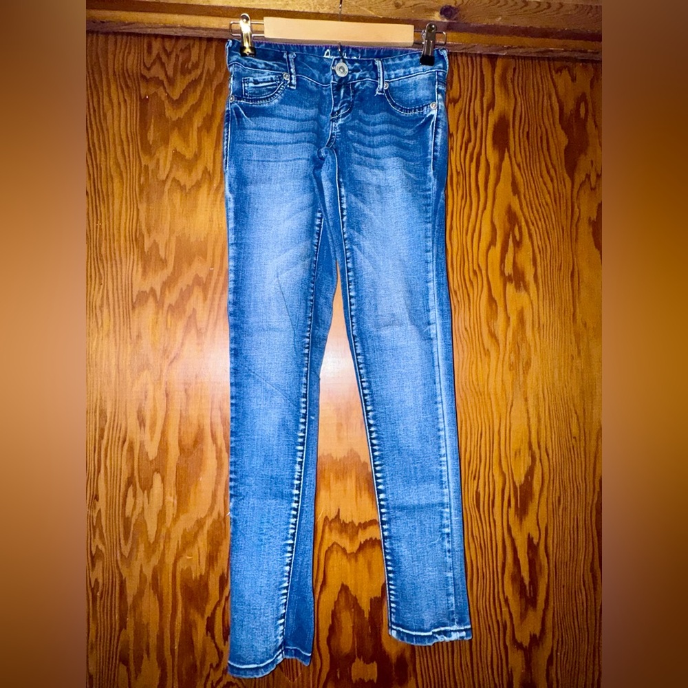 Amethyst Jeans Women's Classic Blue Skinny Jeans